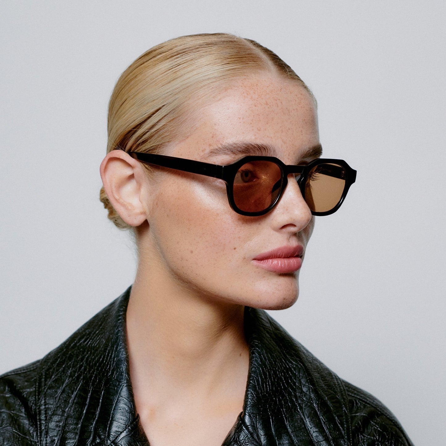 A.Kjærbede | Zan Black Sunglasses